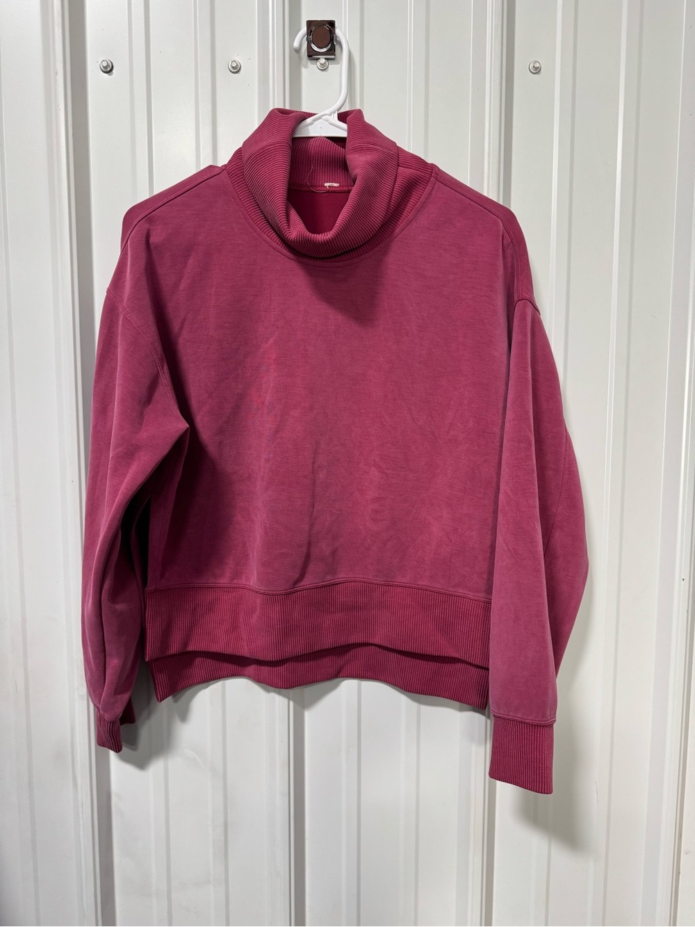 Lululemon Softstreme Turtleneck Pullover in Pomegranate Size 0